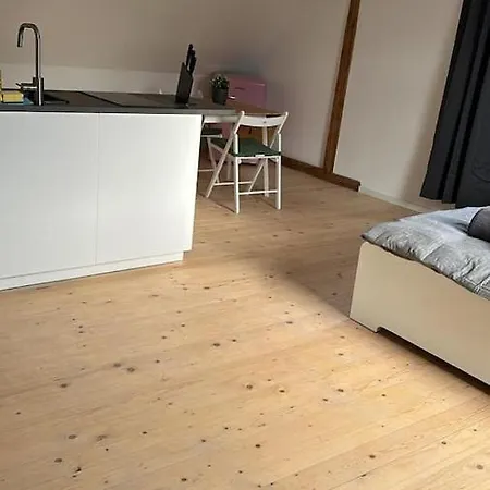 Kinderklinik Dachwohnung - Signal Hill 1a Apartment