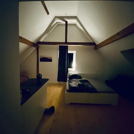 Apartamento Kinderklinik Dachwohnung - Signal Hill 1a *