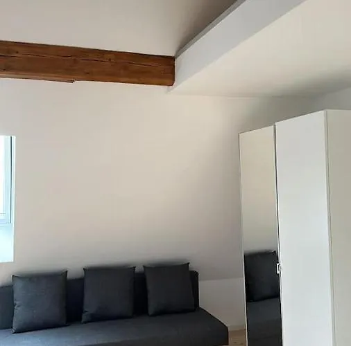 Kinderklinik Dachwohnung - Signal Hill 1a *